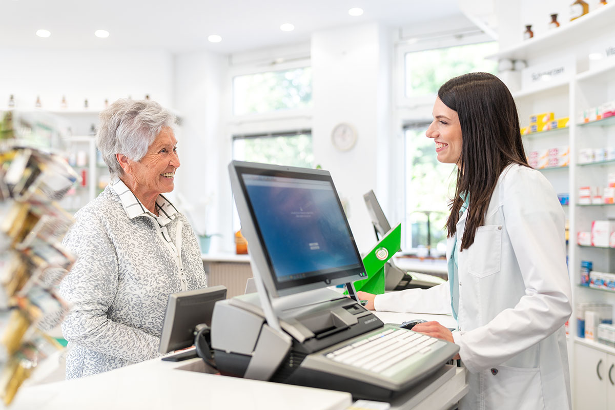 Apotheke am Krankenhaus Borna - Frau Giselbrecht Kundenberatung